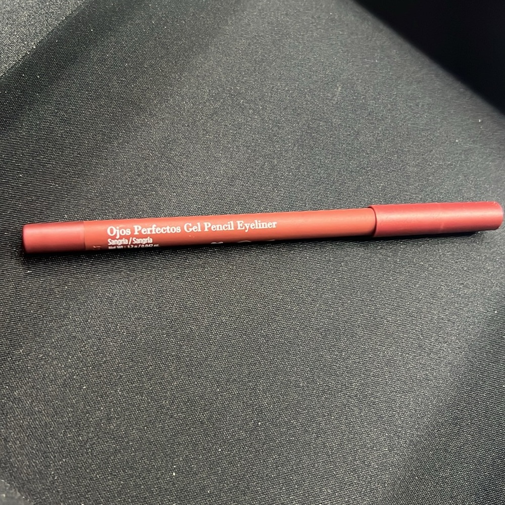 HOST PICK: Araceli Ojos gel pencil eyeliner- Sangria - Picture 2 of 3